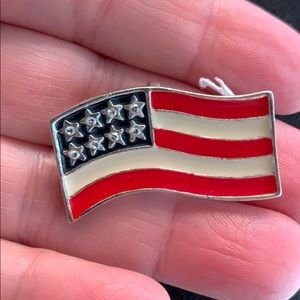 Vtg.”Best” brand flag brooch/pendant